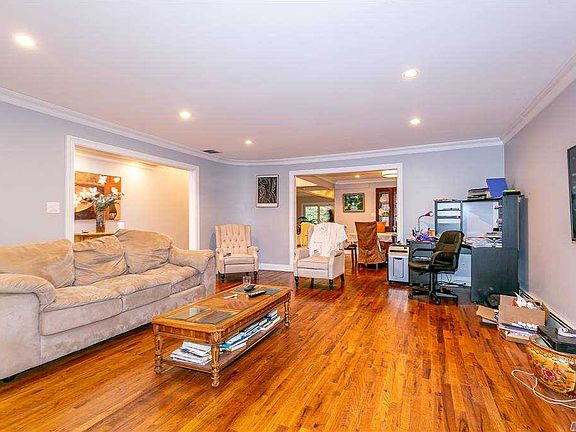 5th image of 114 Tara Dr