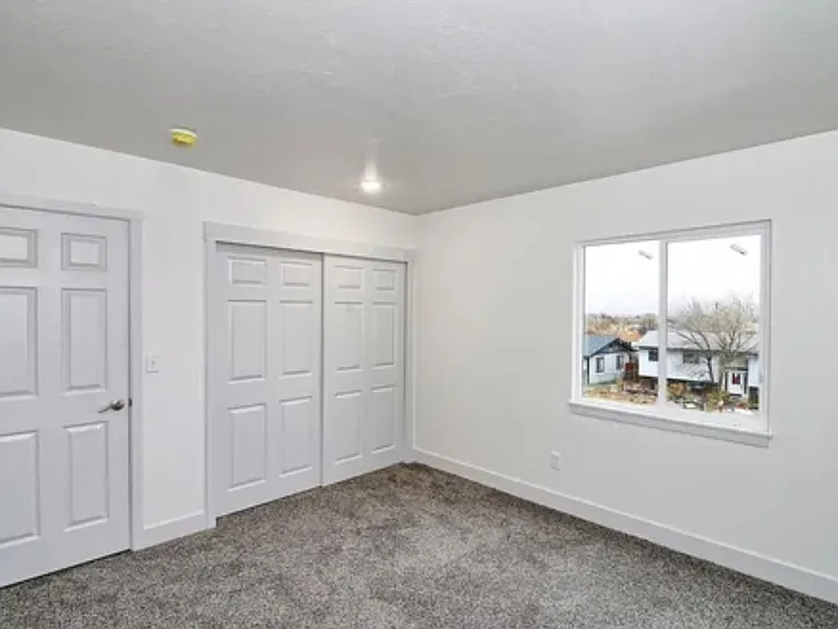 109 Anna Ct — Photo 10