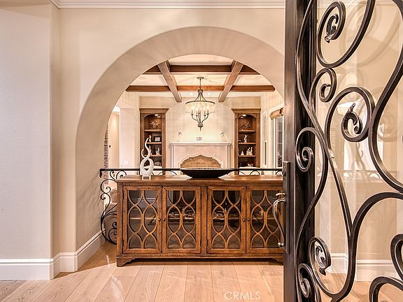 2nd image of 17 Long View Rd