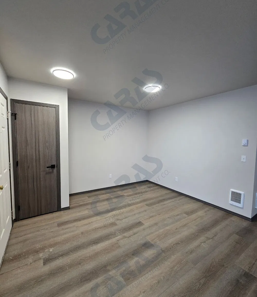 2 bed, 824 sqft, $1,395 — Photo 2
