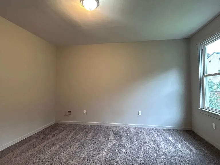2240 Wilson Ave — Photo 17
