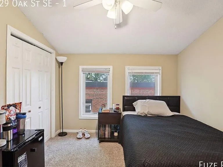 629 Oak St SE #1 — Photo 16