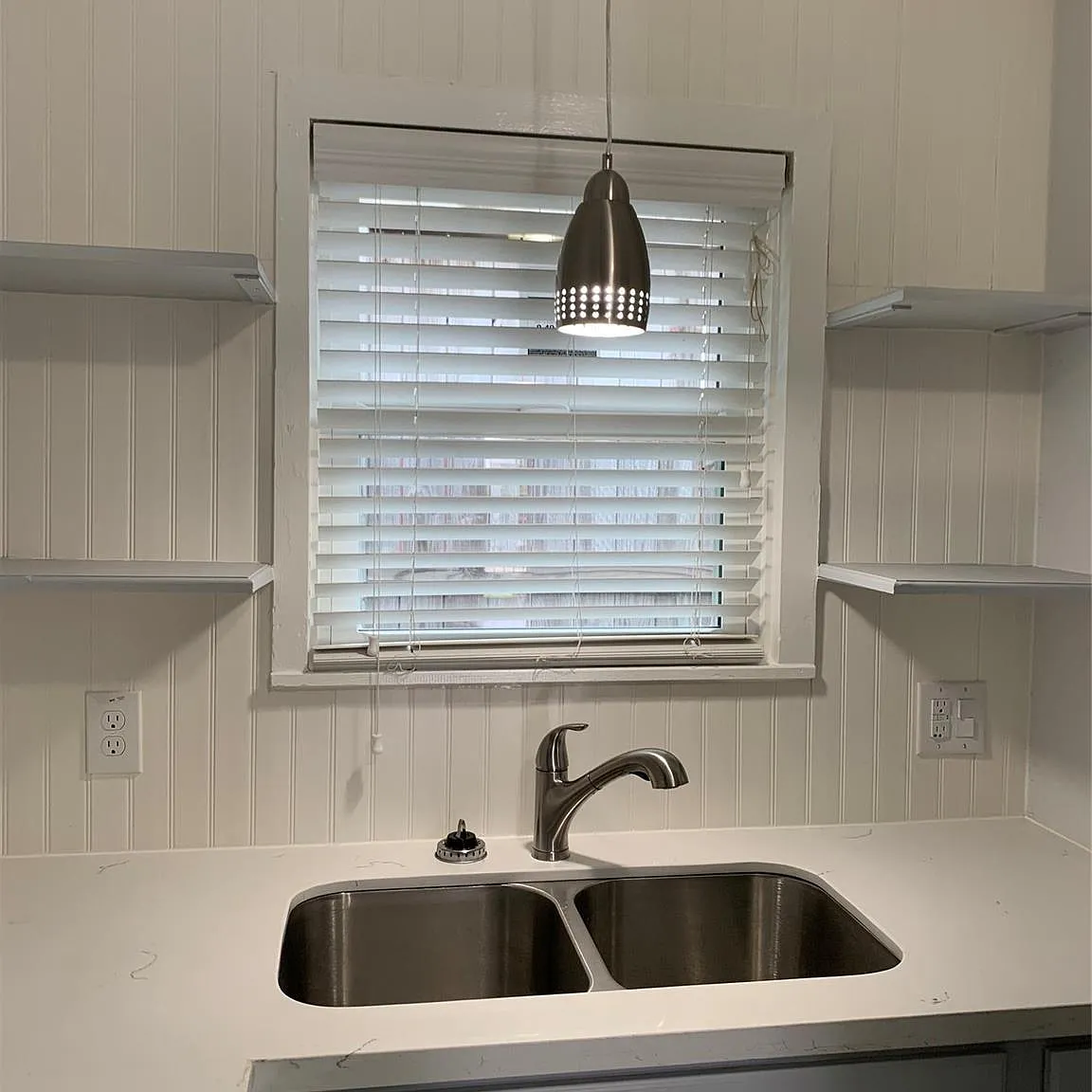 2 bed, 1.0 bath, 713 sqft, $1,295 — Photo 3