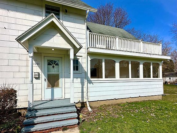 4th image of 1101 Burcham Dr