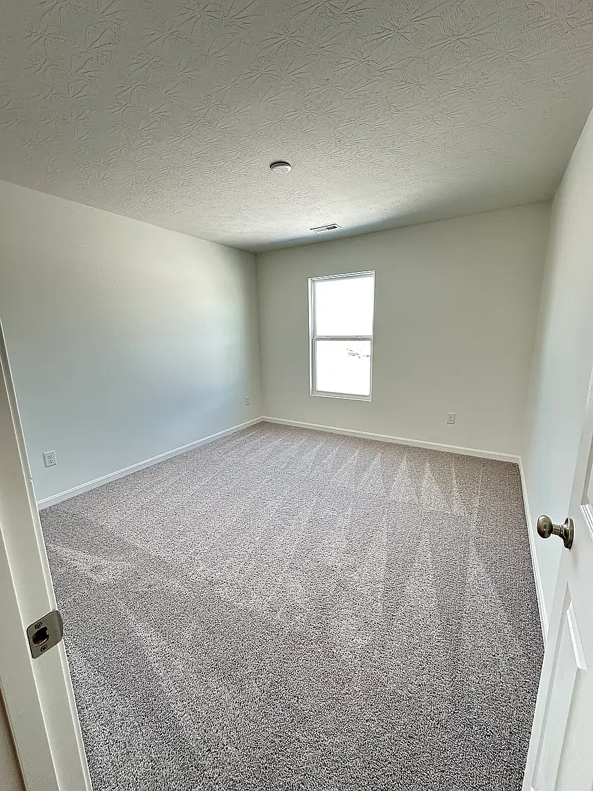 3 bed, 1750 sqft, $1,950 — Photo 4