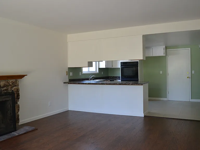 2825 Zinnia Ct — Photo 8
