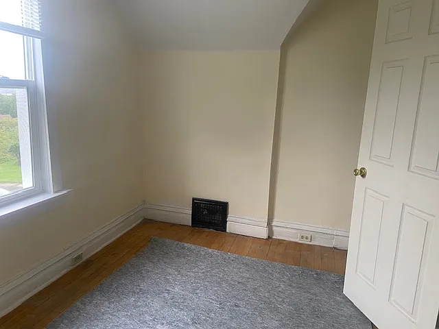 3 bed, 2.0 bath, 1568 sqft, $1,800 — Photo 3