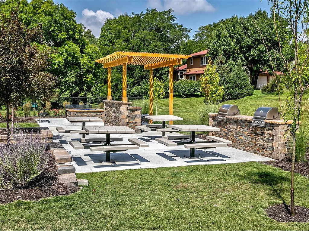 Club at Highland Park — Photo 4