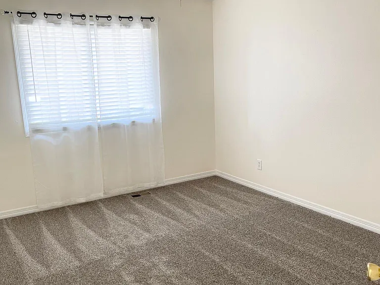 5111 Hogan Ct — Photo 7