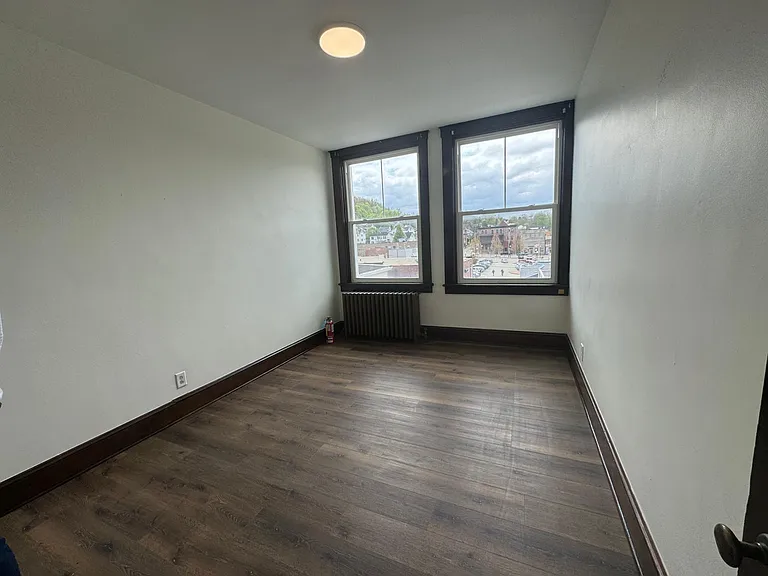 208 N Warren Ave #G — Photo 16