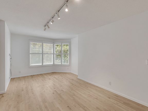 3rd image of 240 Lombard St APT 333