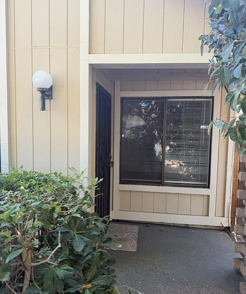 2412 Berrywood Dr #2412 — Photo 2