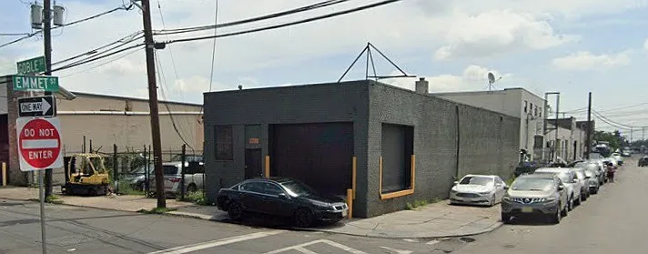 1 bed, 5000 sqft, $7,500 — Photo 1