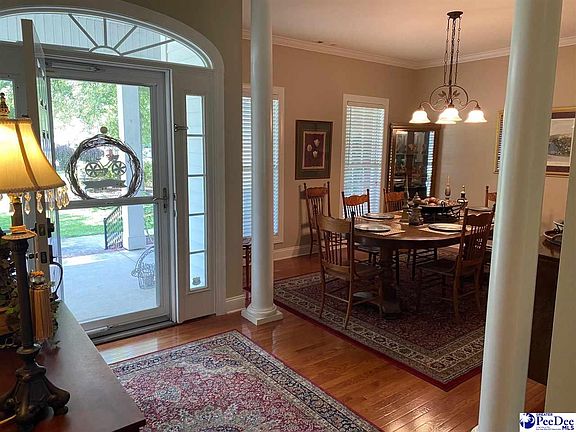 4th image of 851 Fairway Dr