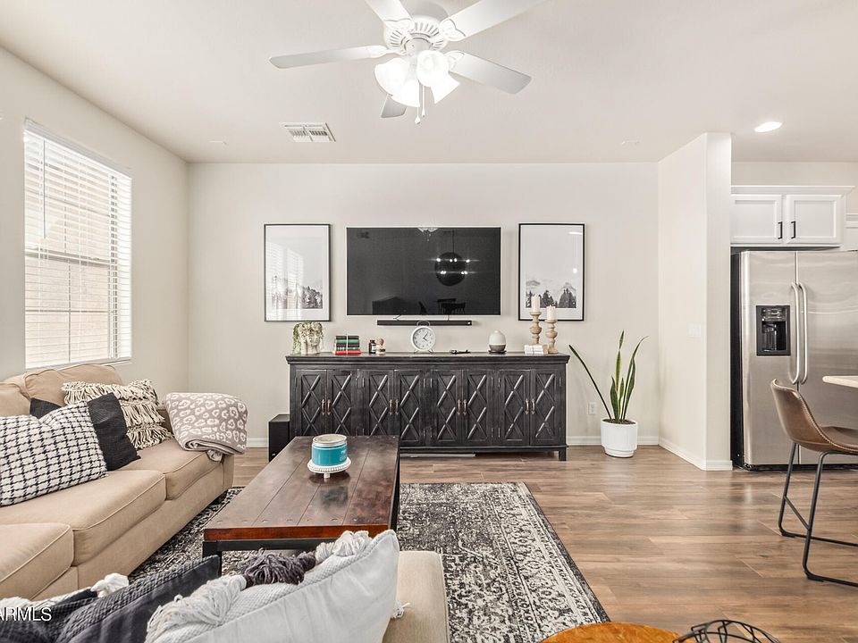 1st image of 2118 W HUNTER Court #235