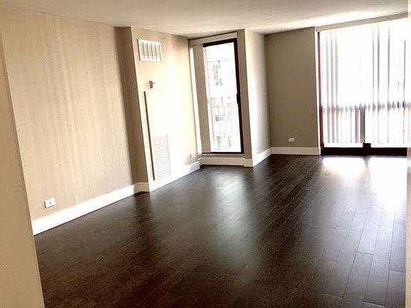 2nd image of 200 N Dearborn St Unit 2905