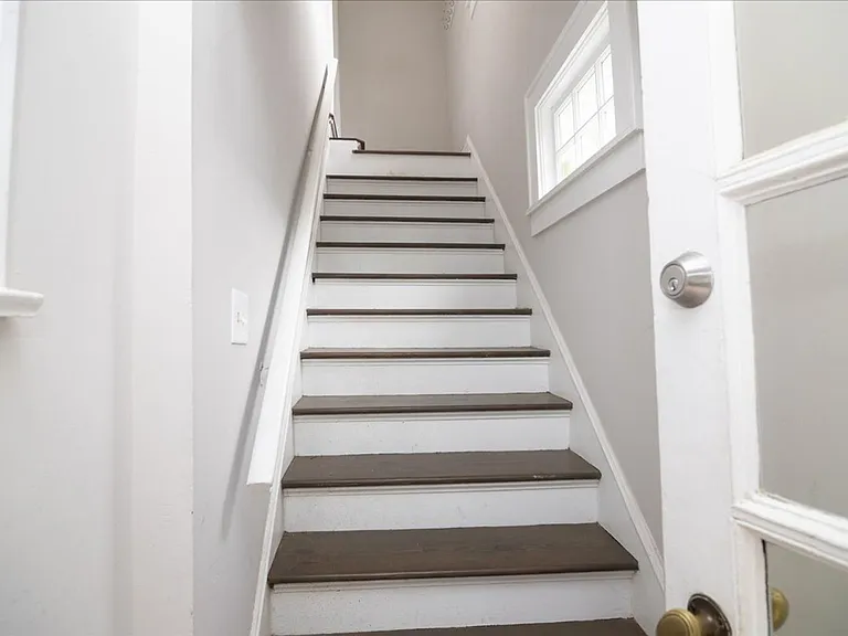 882 Charles Allen Dr NE — Photo 6