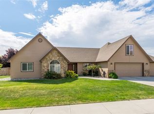 151 Bear Dr, Richland, WA 99352