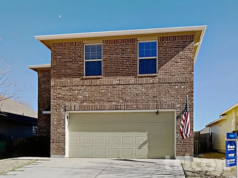 15102 Verela Dr — Photo 2