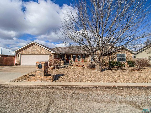 2nd image of 1233 Oakwood Cir