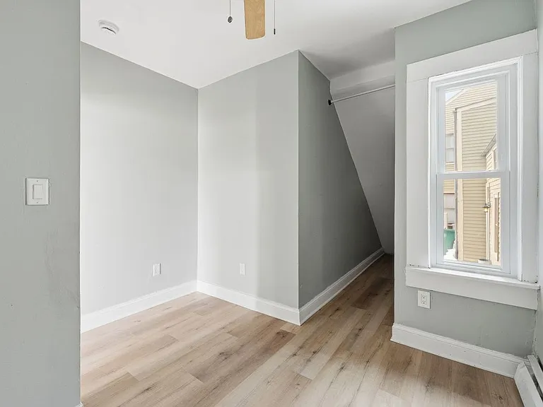 32 Lawrence St #1 — Photo 8