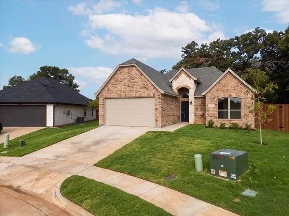 119 Clover Cir, Weatherford, TX 76086