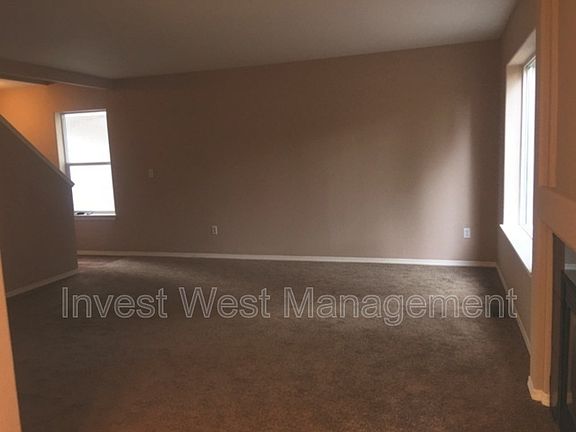 3rd image of 8429 NE 36th Cir