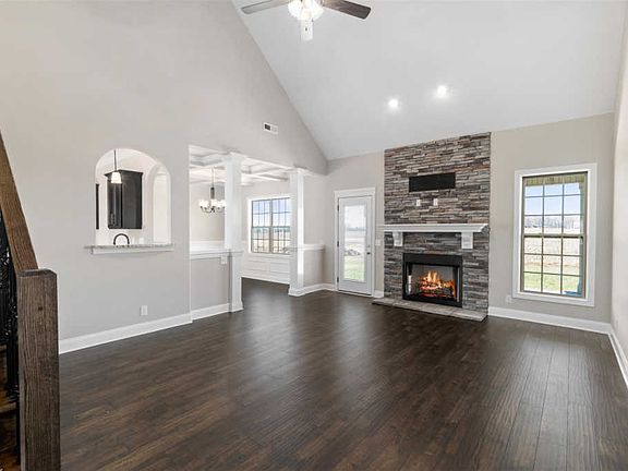3rd image of 28 Reserve At Hickory Wild