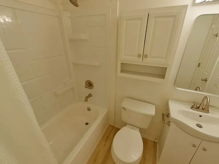 1031 N Edwards Ave — Photo 15