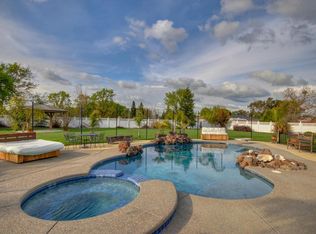 10301 Upton Ct, Elk Grove, CA 95624