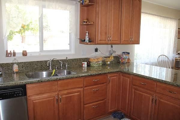 1st image of 1035 Vallejo Ave