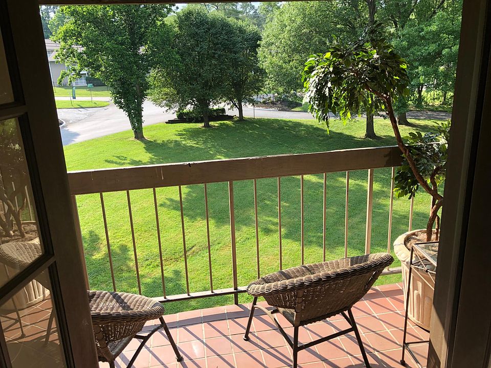 1st image of 129 Canberra Dr