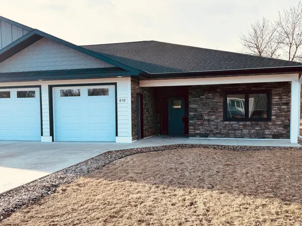 818 E Oak St, Redwood Falls, MN 56283