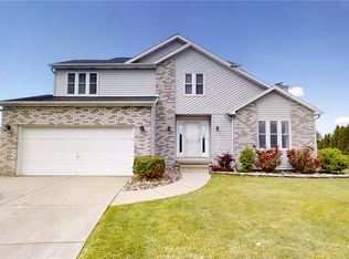 6983 Samantha Ct, Niagara Falls, NY 14304