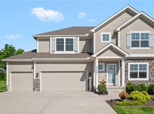 10300 N McKinley Ave, Kansas City, MO 64157