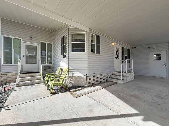 4th image of 3038 SW 107th Pl #L-14