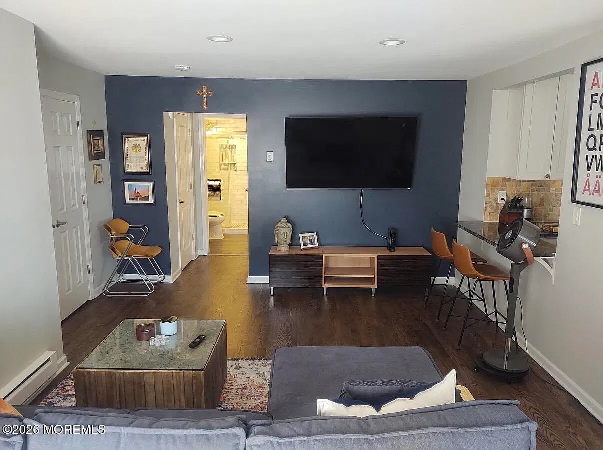 1 bed, 758 sqft, $1,650 — Photo 2