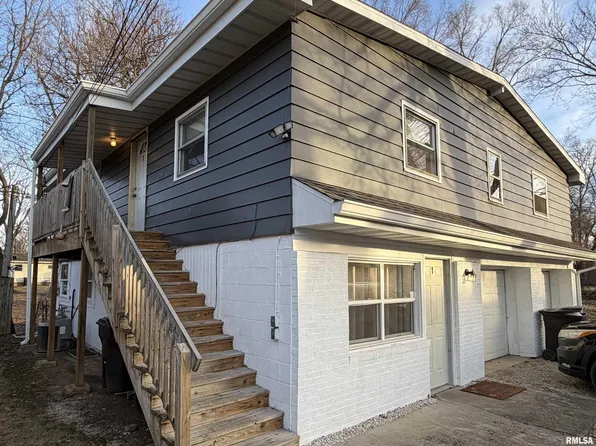 208 Cherry Ln, Washington, IL 61571