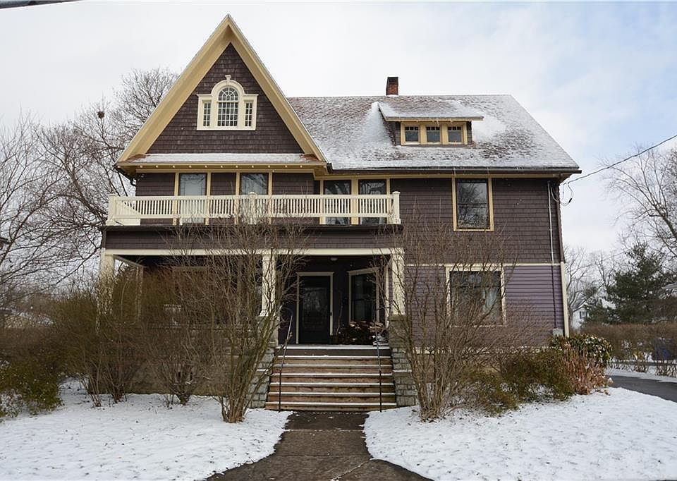 1st image of 108 Bartle Ave