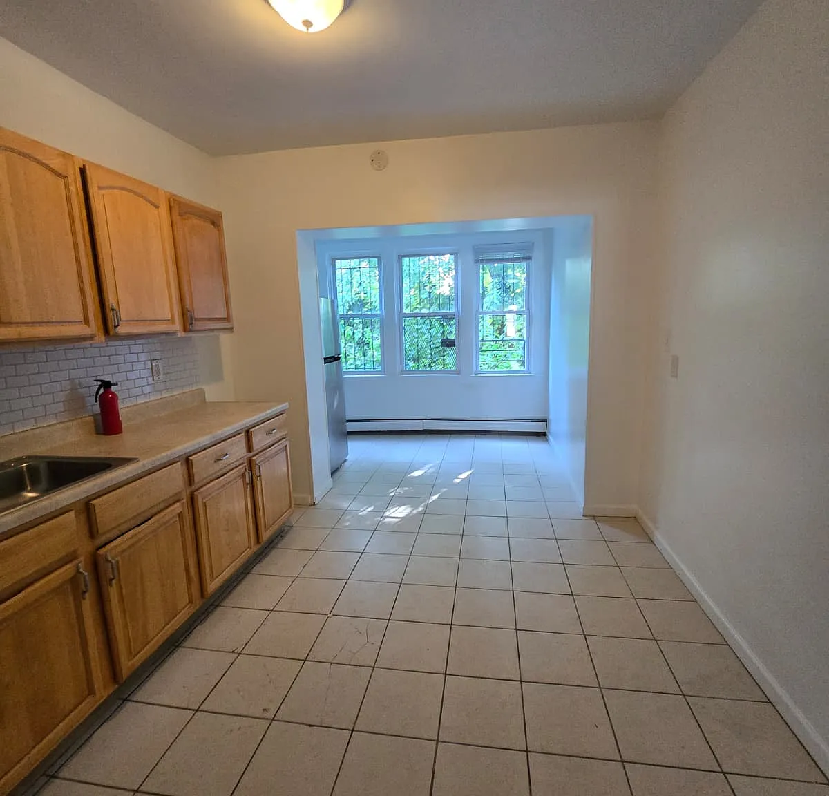 3 bed, $2,100 — Photo 2