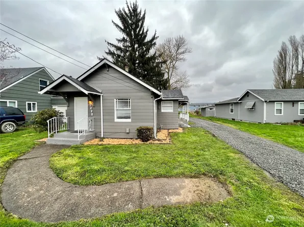 3228 Washington Way, Longview, WA 98632