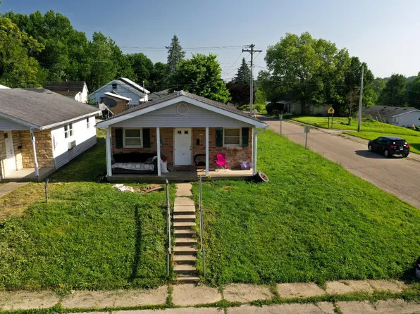821 W 6th St, Connersville, IN 47331