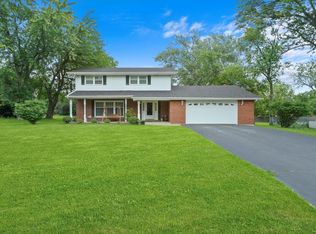 8417 S 84th Ct, Hickory Hills, IL 60457