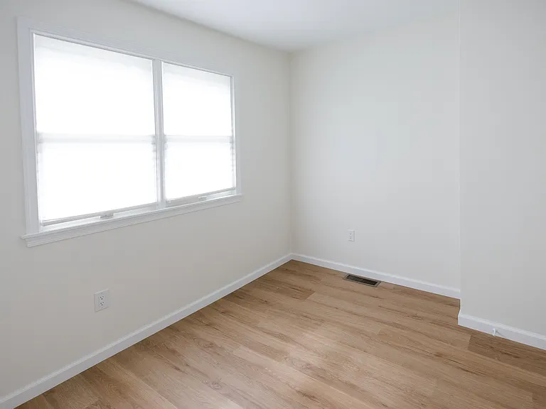 1521 Margaret Ct — Photo 22