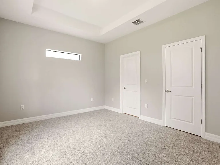 4102 E 7th St — Photo 34