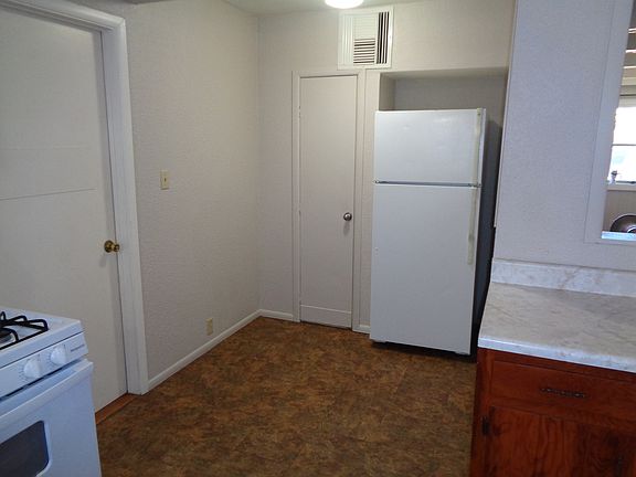 5th image of 410 Catalina Ln