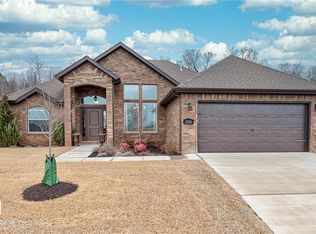 2116 Quinlan Ave, Lowell, AR 72745