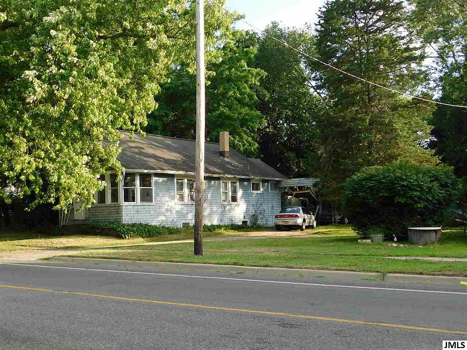 2nd image of 2714 Francis St