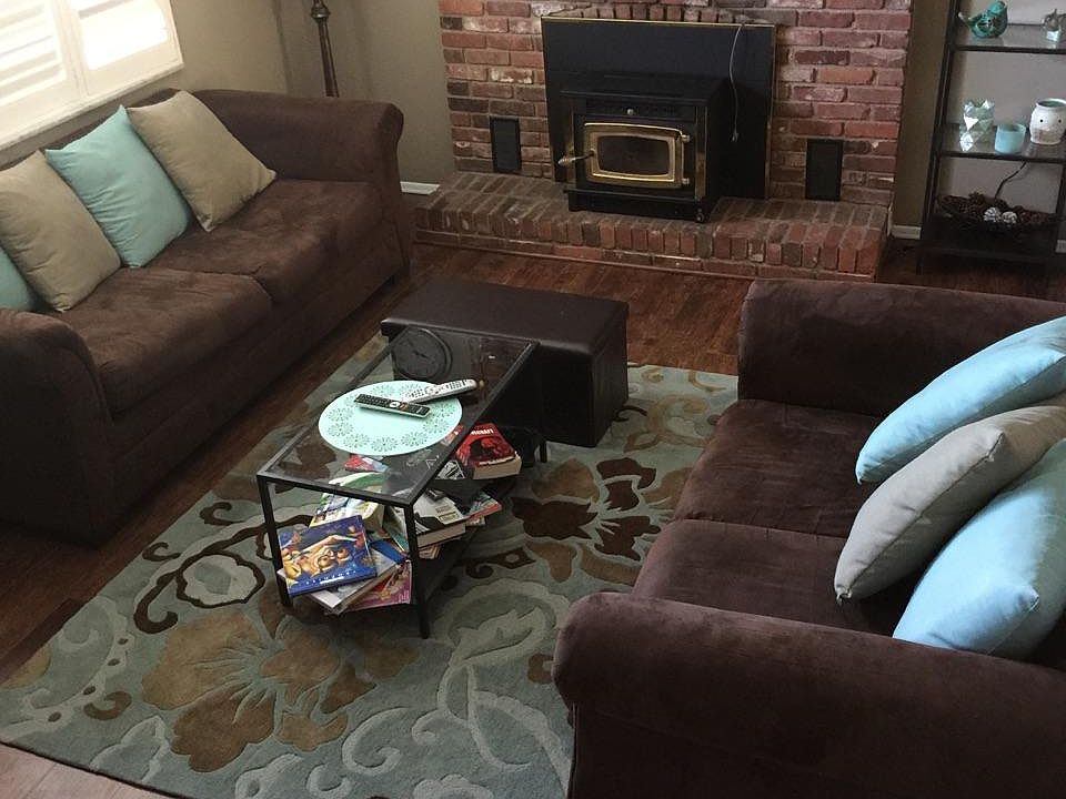 Living Room (Updated Floor!)
