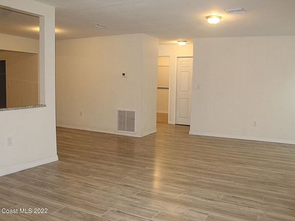 5th image of 1516 Stanley Dr